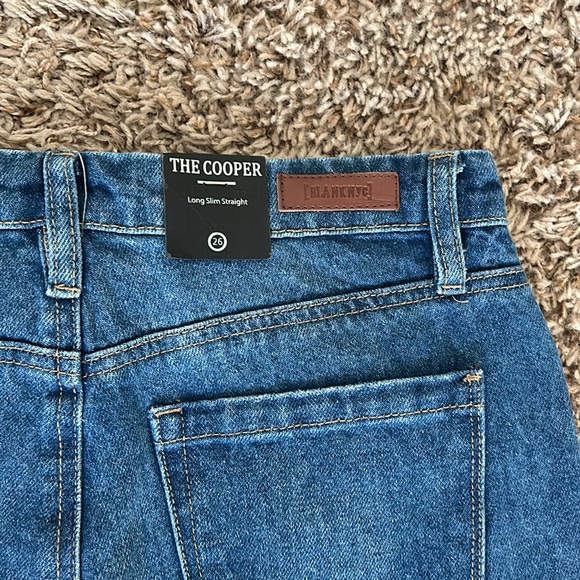 NWT Blank NYC The Cooper Straight Leg Jeans with Side Slit Size 26 - Picture 11 of 13